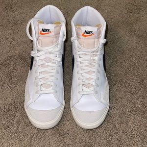 Like New Nike Blazer Mid 77 Vintage